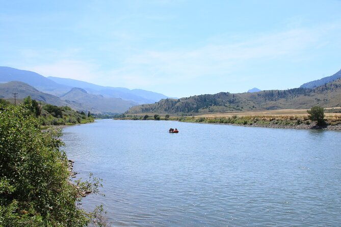6-mile-western-scenic-raft-float-in-yellowstone-river