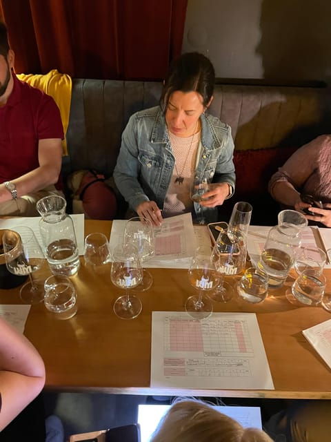 6-tier-hungarian-wine-tasting-at-a-cozy-community-table