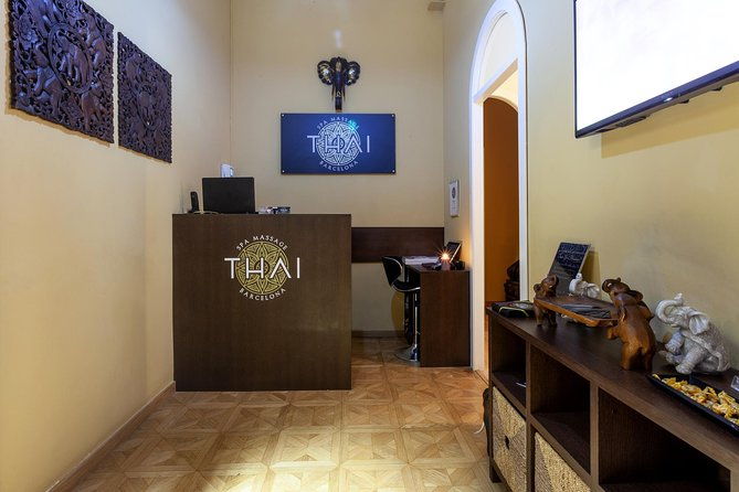 60-min-foot-and-leg-massage-at-thai-spa-massage-barcelona-2