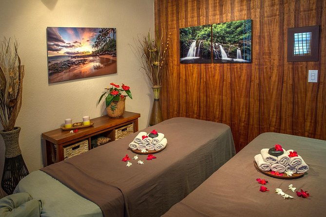 60-minute-couples-massage-2