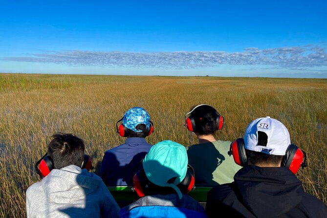 60-minute-small-group-semi-private-everglades-river-of-grass-airboat-charter