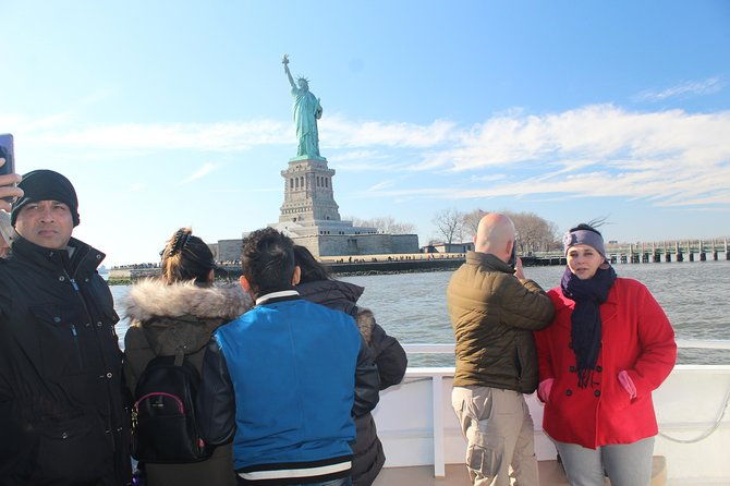60-minute-statue-of-liberty-sightseeing-tour-new-york-harbor
