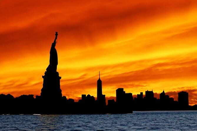 60-minute-sunset-skyline-cruise-around-statue-of-liberty