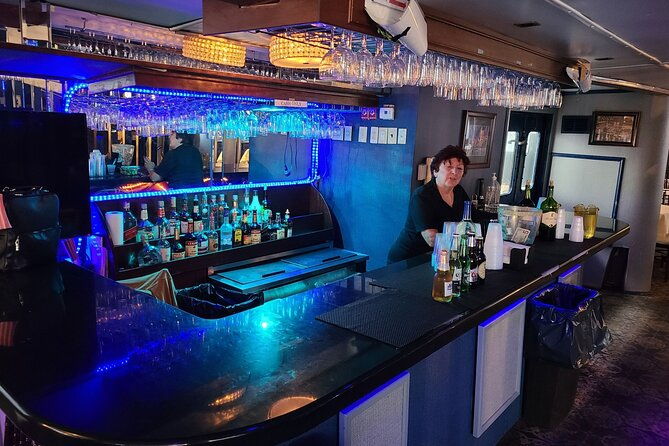 60-minute-sunset-skyline-cruise-around-statue-of-liberty