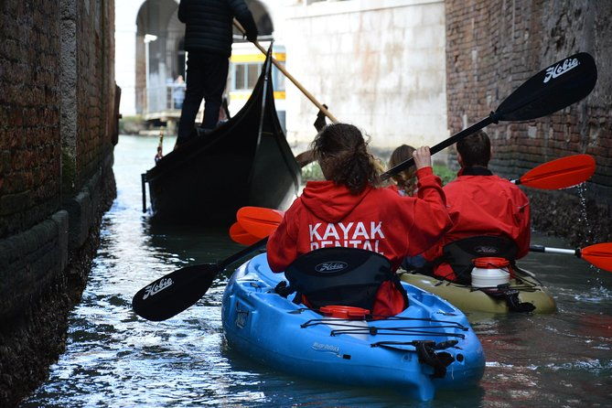 60-quick-kayak-tour-of-venice-with-guide