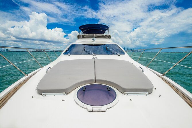 62-azimut-yacht-charter-2