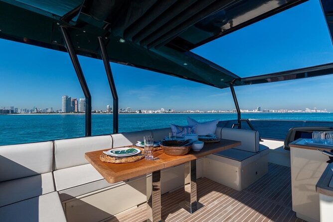 62ft-yacht-tour-in-miami-beach-with-captain-beneteau-mc6-fly