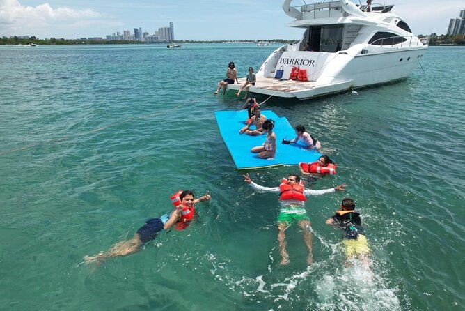 65ft-yacht-charter-in-miami