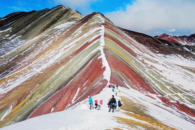 7-color-mountain-tour-guided-tour-of-the-essence-of-peru