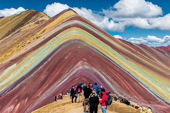 7-color-mountain-tour-guided-tour-of-the-essence-of-peru