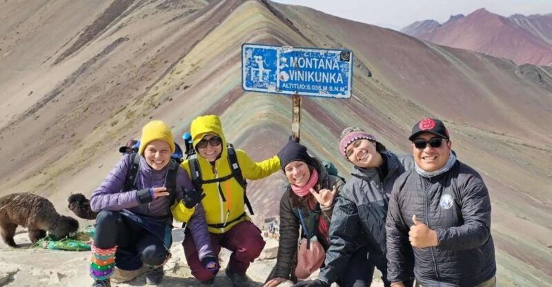 7-colors-mountain-tour-red-valley