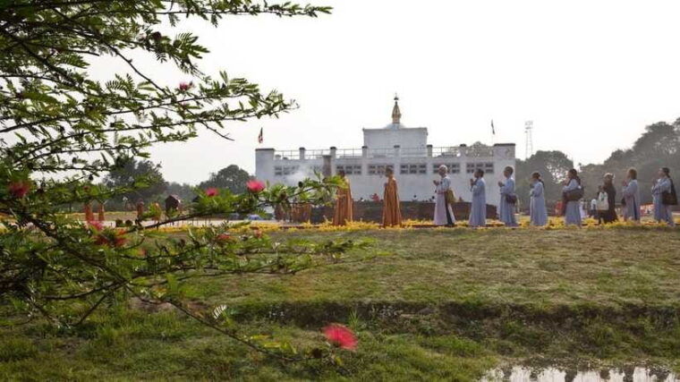 7-day-buddhist-meditation-retreat-in-lumbini