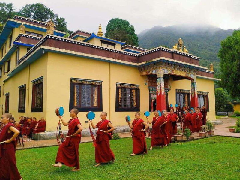 7-day-buddhist-monastery-retreat-in-kathmandu