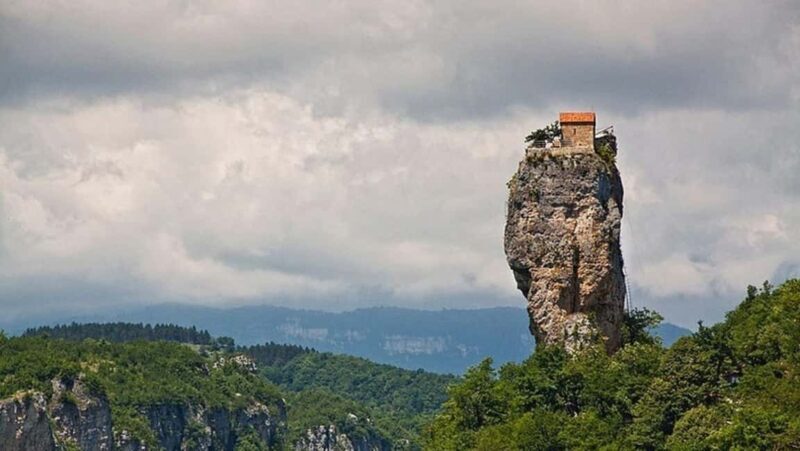 7-Day Georgia Tour with Wine, Mountains, Canyons & Meals - What Makes This Tour Stand Out?
