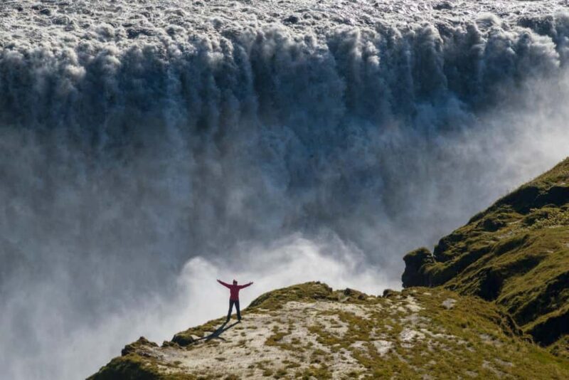 7-Day Small Group Journey Around Iceland - Transportation and Accommodation