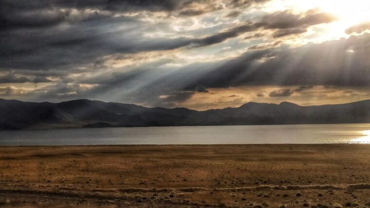 7-day-white-stupa-gobi-orkhon-valley-central-mongolia
