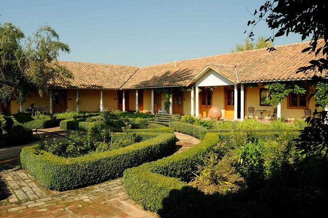 7-days-experience-at-casablanca-valley-easter-island-wine-and-culture