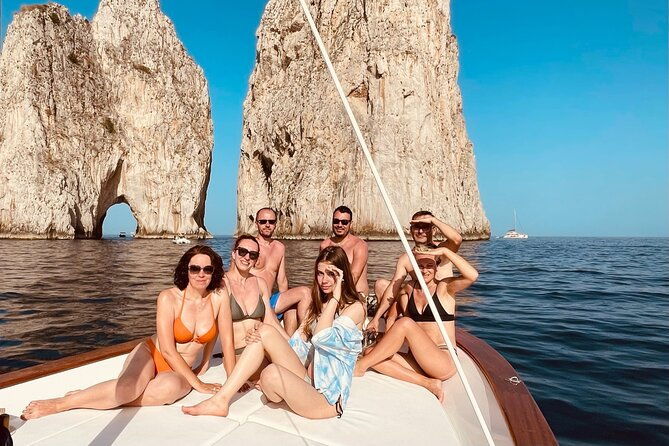 7-hours-private-boat-experience-on-capri-from-positano