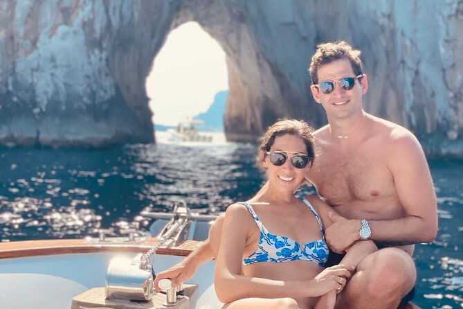 7-hours-private-boat-experience-on-capri-from-positano
