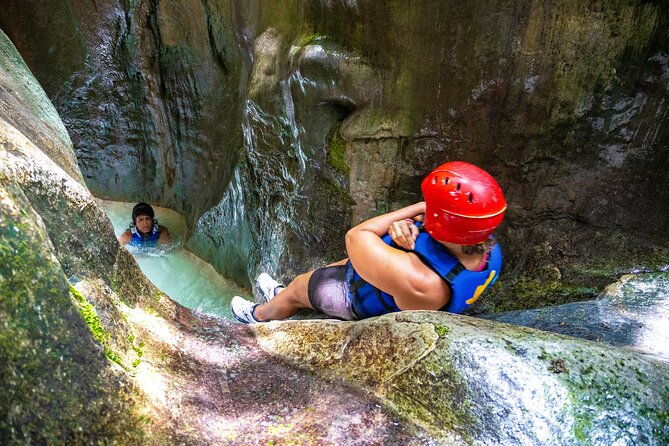 7-waterfalls-5-zip-lines-shore-excursion-amber-cove-taino-bay