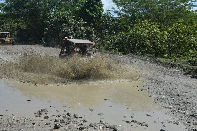 7-waterfalls-damajagua-and-dune-buggy