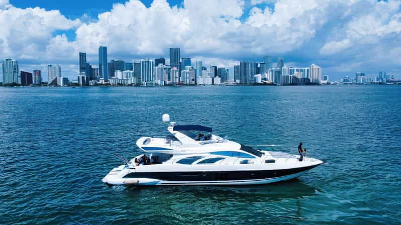 70ft-azimut-available-in-miami-for-up-to-13-people