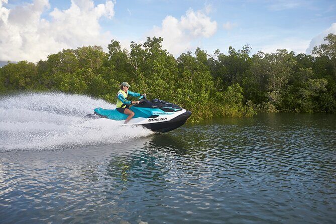 75-minute Die Another Day Jet Skiing in Darwin - An In-Depth Look at What to Expect