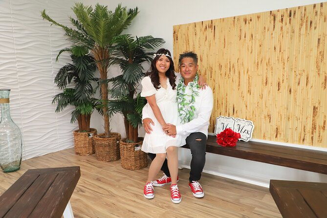 77-sign-go-wedding-at-hawaiian-wedding-chapel