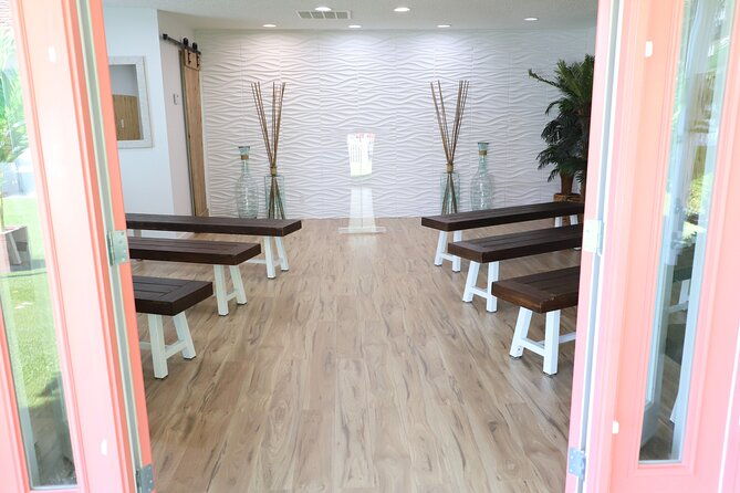 77-sign-go-wedding-at-hawaiian-wedding-chapel