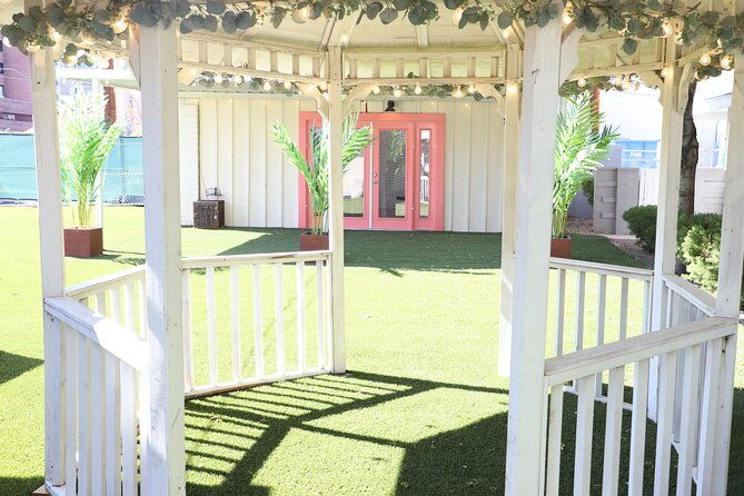 77-sign-go-wedding-at-hawaiian-wedding-chapel