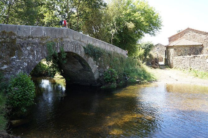 8-day-camino-frances-pilgrimage-tour-from-sarria-to-santiago-6-walking-days