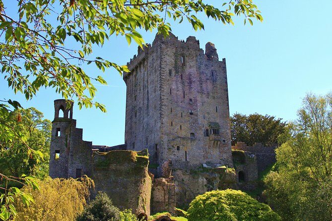 8 Day Emerald Explorer Small Group of tour of Ireland - Frequently Asked Questions