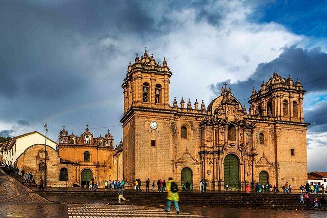 8-day-peru-tours-lima-cusco-sunrise-at-machu-picchu