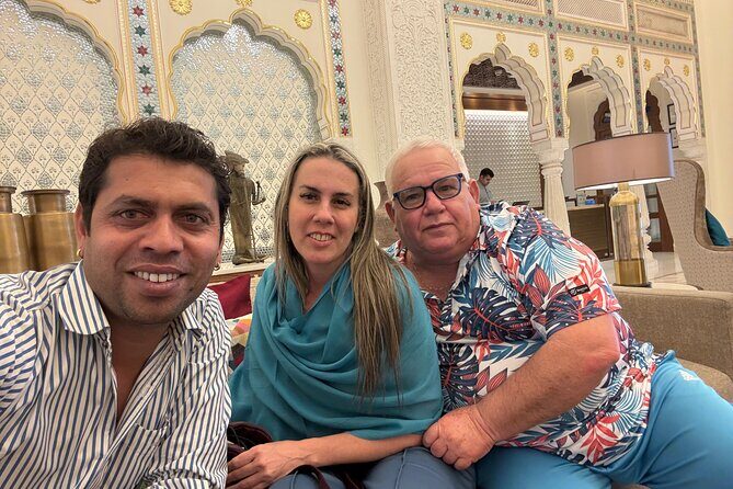 8-Day Private Luxury Golden Triangle With Spiritual Varanasi Tour - Journey to Agra: The Taj Mahal and Mughal Heritage