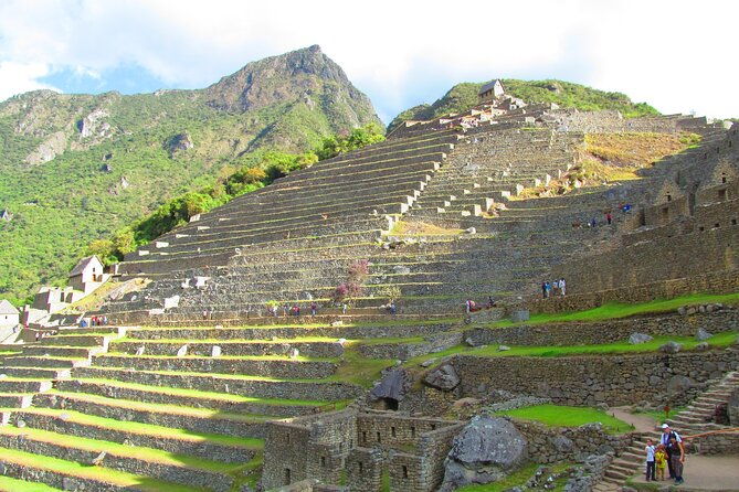8-days-tour-in-the-short-inca-trail-and-rainbow-mountain
