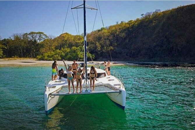 8-hour-all-inclusive-catamaran-sailing-tour-from-tamarindo
