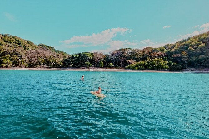 8-hour-all-inclusive-catamaran-sailing-tour-from-tamarindo