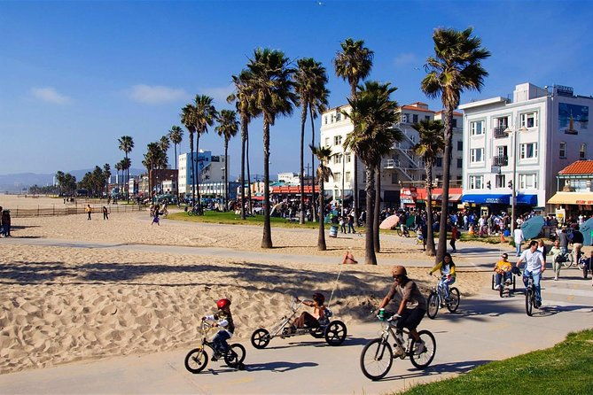8-hour-limo-tour-of-all-of-los-angeles-to-malibu-santa-monica-venicehollywood