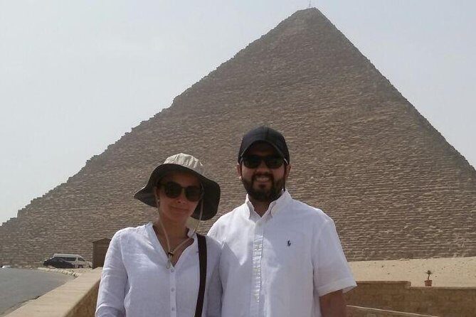 8-Hour Private Tour to the Pyramids of Giza and Saqqara from Cairo - What Makes This Tour Stand Out?