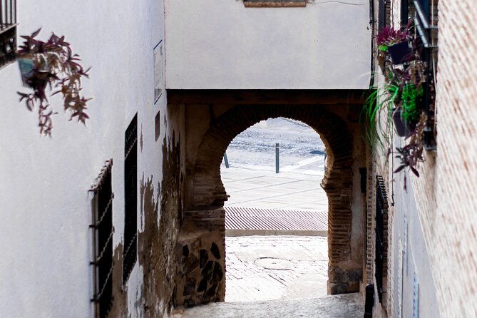 8-hour-private-tour-to-toledo-from-madrid-with-certified-guide