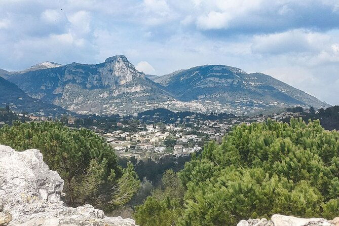 8-hours-private-french-riviera-villages-hiking