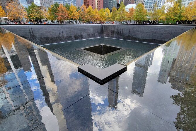 9-11-memorial-at-world-trade-center-and-financial-district-walking-tour-2