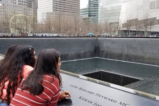9-11-memorial-at-world-trade-center-and-financial-district-walking-tour