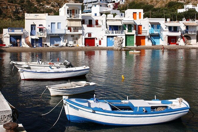 9-day-private-tour-in-milos-santorini-mykonos-delos