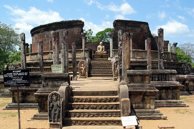 9 Days Guided Tour Through Sri Lanka - Spice Gardens, Sacred Temples, and Cultural Shows