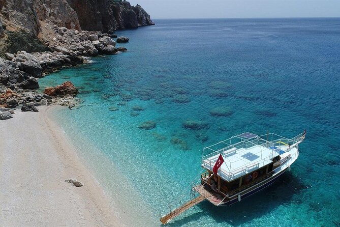 9-hour-turkish-maldives-suluada-island-boat