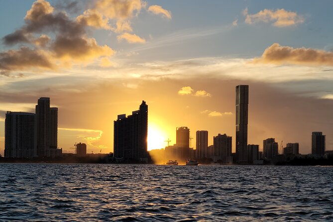 90-min-private-sunset-cruise-around-miami-celebrities-mansions