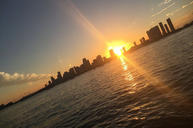 90-min-private-sunset-cruise-around-miami-celebrities-mansions