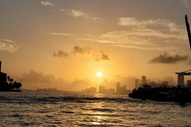90-min-private-sunset-cruise-around-miami-celebrities-mansions