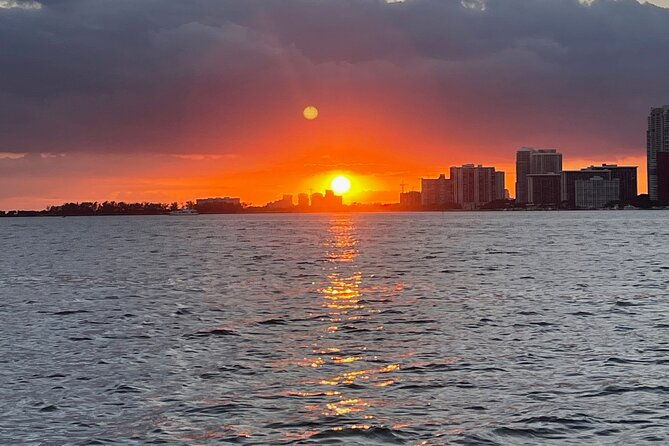 90-min-private-sunset-cruise-around-miami-celebrities-mansions